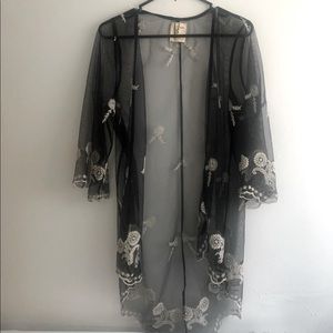 ‼️DONATED‼️ Haute Project Los Angeles  Embroidered Sheer Sleeve Tunic/Kimono
